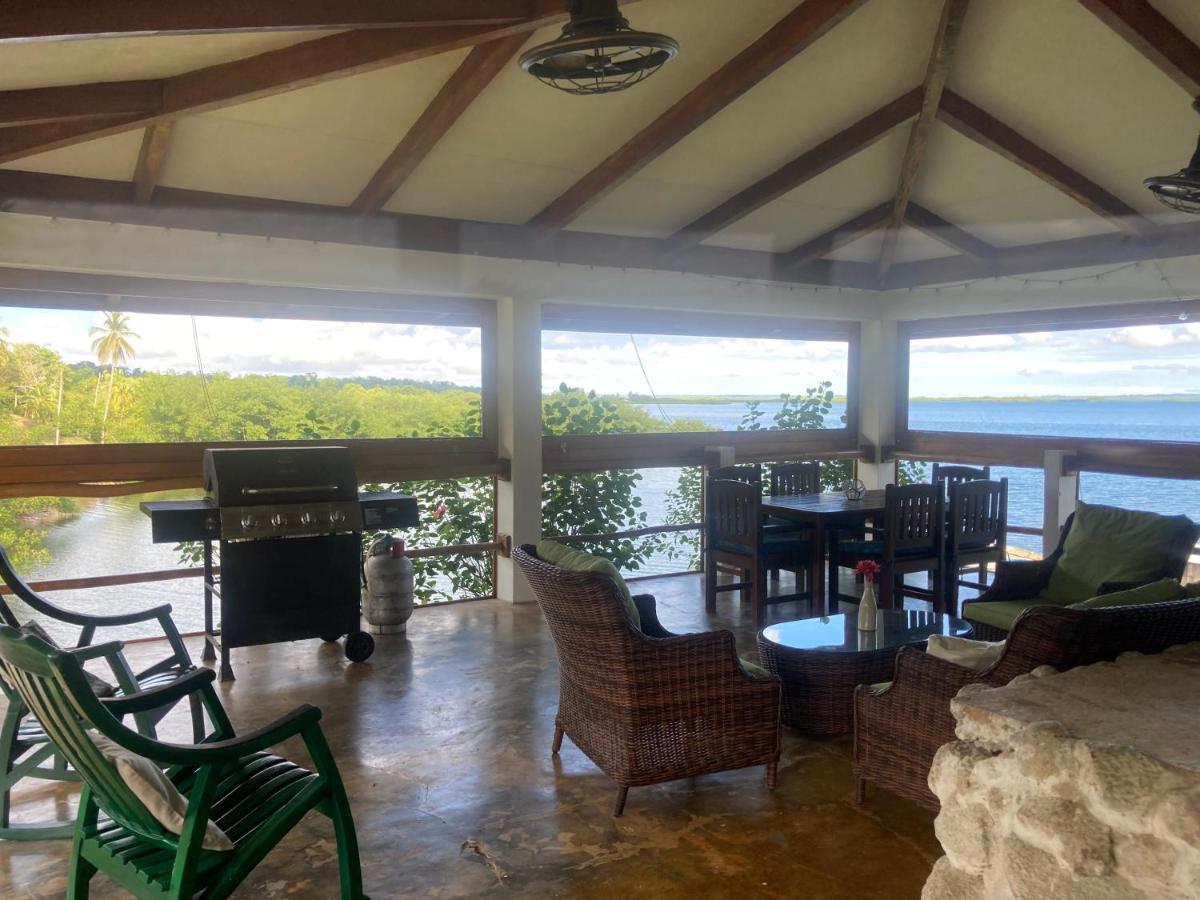 Bed and Breakfast Dolphin Bay Hideaway Bocas del Toro Exterior foto