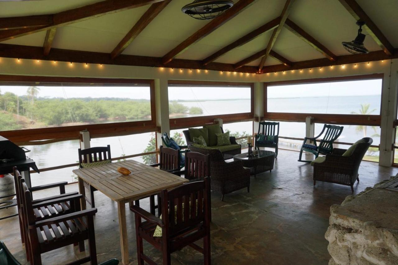 Bed and Breakfast Dolphin Bay Hideaway Bocas del Toro Exterior foto